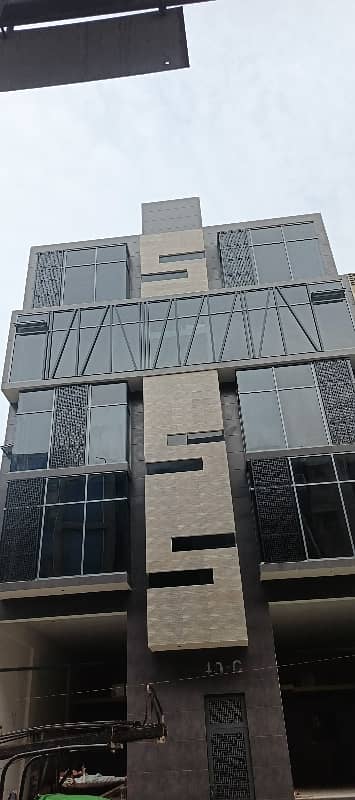 VIP LAVISH BRAND NEW OFFICE FOR SALE WITH RENTAL INCOME 120K WITH LIFT BACK UP GENERATOR ALSO BANK LOUN AVAILABLE photo 4