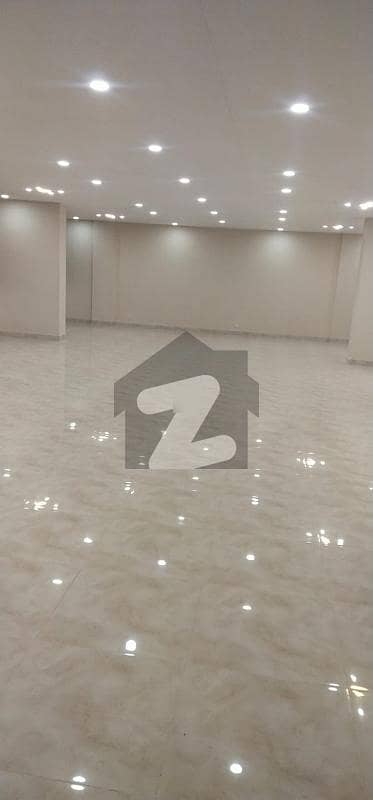 1900sqft Vibrant Commercial Property Blue Area Office For Sale,Lift Operational photo 6
