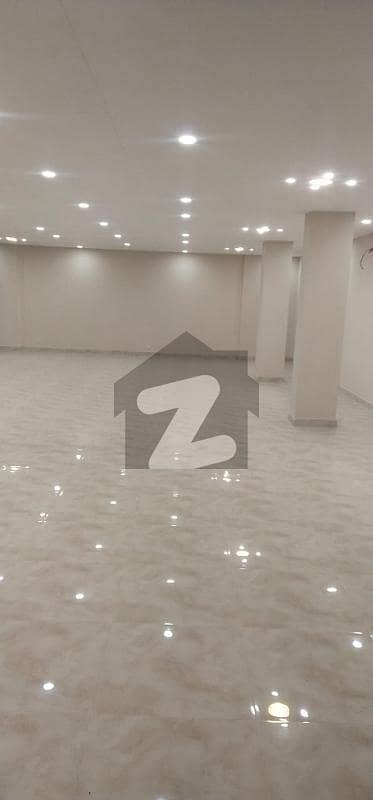 1900sqft Vibrant Commercial Property Blue Area Office For Sale,Lift Operational photo 8